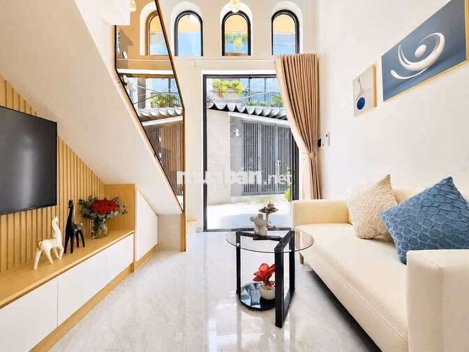 Mini House sát mặt tiền , XVNT Quận Bình Thạnh, Nhà mới 3 tầng
