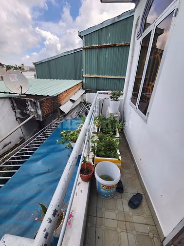 NHÀ ĐƯỜNG LÊ THỊ RIÊNG, 75m2, 3 PHÒNG NGỦ, SÂN TRỒNG CÂY