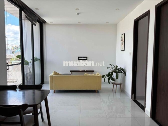 Căn hộ 2 Phòng ngủ, 2 WC, 1Ban công, nhiều cửa sổ Đường Ngô Quyền