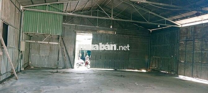 Cho thuê 400m2 xưởng Khánh Bình giá 12 tr/ tháng có điện 3 pha