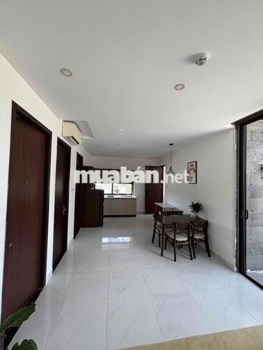 Căn hộ 2 Phòng ngủ, 2 WC, 1Ban công, nhiều cửa sổ Đường Ngô Quyền