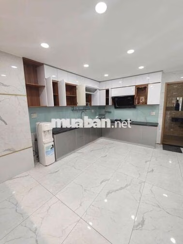 Mặt tiền đg số 9  Phạm văn chí Quận 6