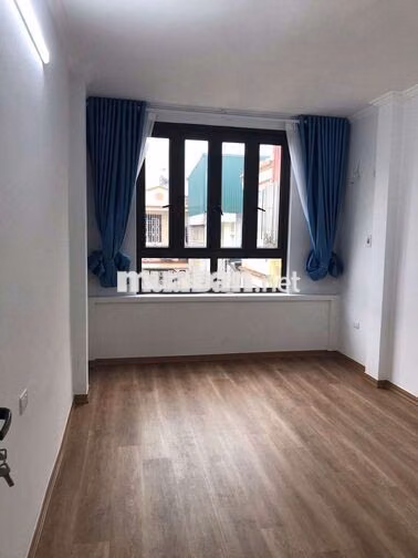 cho thuê nhà mới 5.5 tầng gần Cầu Lủ, Kim Giang
