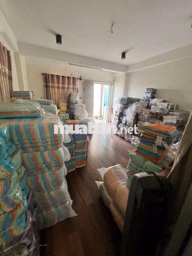 Nhà thuê Mặt tiền Trang Tử ,p14 Q5