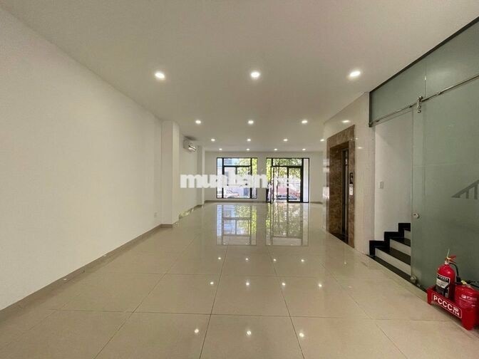 Cho Thuê MB Trệt 147m²  Vạn Phúc – Hầm Xe, Thang Máy – 19 Triệu/tháng