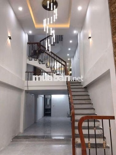 cho thuê nhà mới 5.5 tầng gần Cầu Lủ, Kim Giang