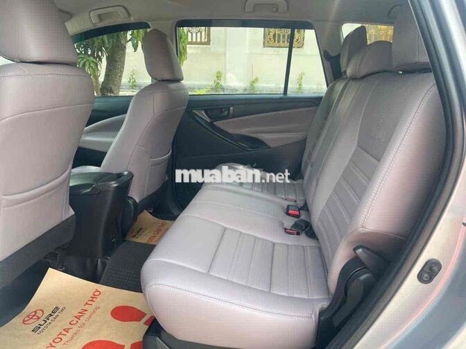 Toyota Innova E 2020 Bạc 8 chỗ Số sàn chủ chạy kĩ