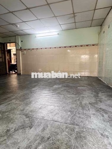 PHÒNG RỘNG - TẦNG TRỆT - GẦN BẾN XE MIỀN TÂY