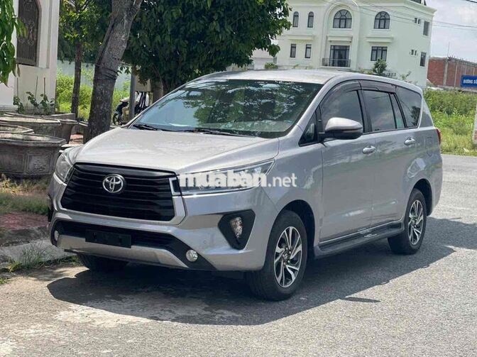 Toyota Innova E 2020 Bạc 8 chỗ Số sàn chủ chạy kĩ