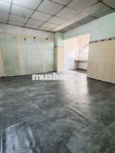 PHÒNG RỘNG - TẦNG TRỆT - GẦN BẾN XE MIỀN TÂY
