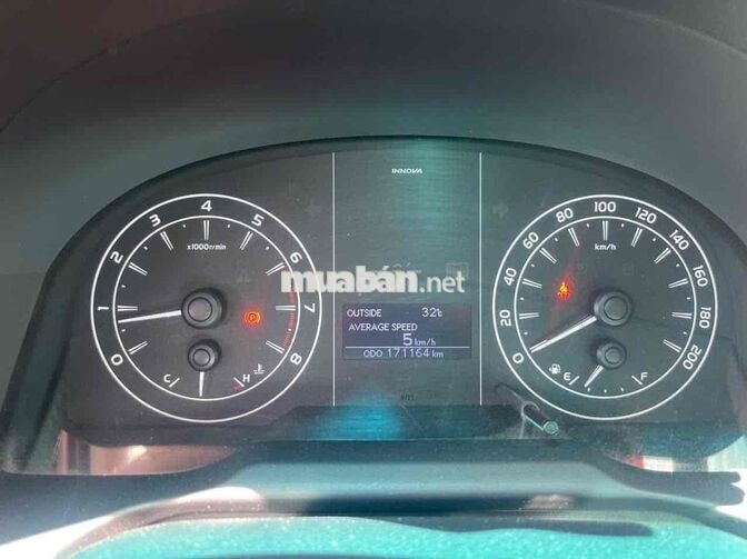 Toyota Innova E 2020 Bạc 8 chỗ Số sàn chủ chạy kĩ