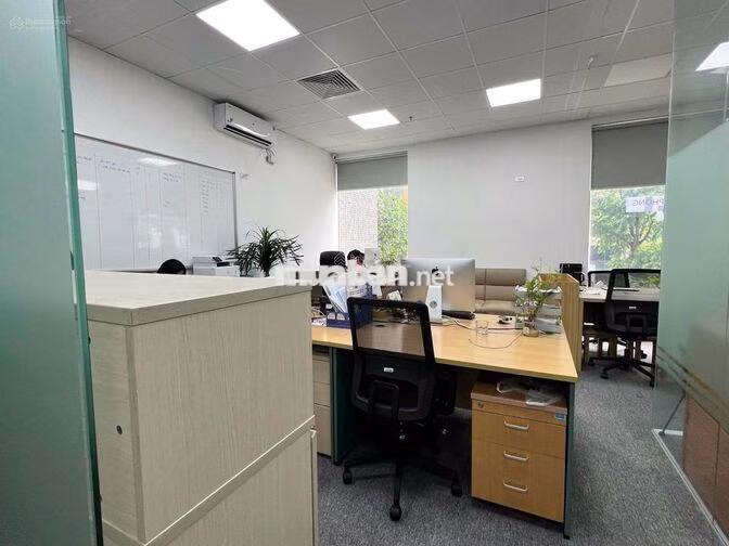 Sàn chân đế tầng 2 Học Viện Quốc Phòng 108m vuông vắn view mặt tiền