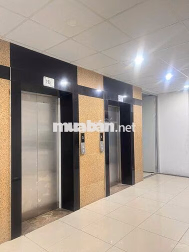 Sàn chân đế tầng 2 Học Viện Quốc Phòng 108m vuông vắn view mặt tiền