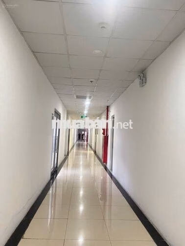 Sàn chân đế tầng 2 Học Viện Quốc Phòng 108m vuông vắn view mặt tiền