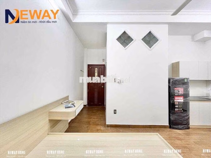 Phòng mới xây ban công đầy đủ nội thất cao cấp gần CẦU CHÁNH HƯNG UEH