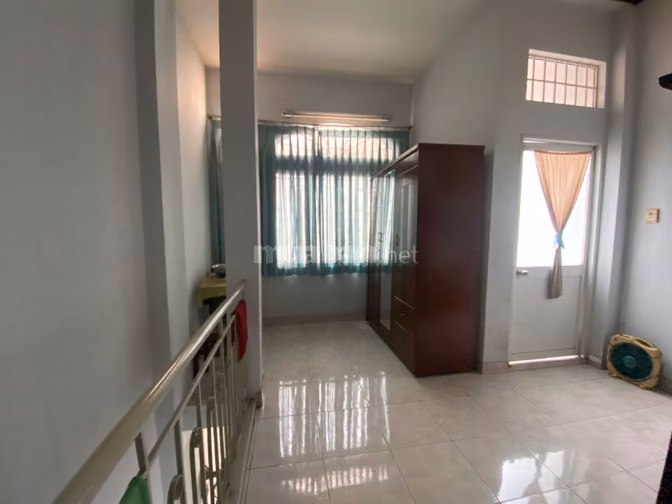 Cho thuê nhà NC hoặc mặt bằng tại Mặt Tiền đường XVNT rộng 60m