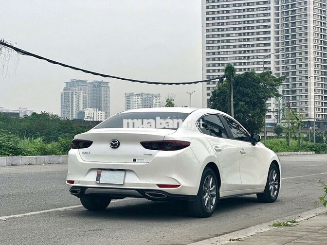 Mazda 3 Deluxe 2025 Trắng 1 vạn