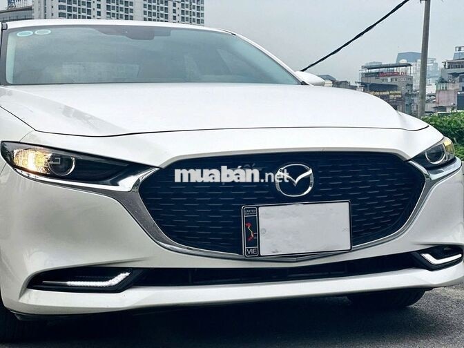 Mazda 3 Deluxe 2025 Trắng 1 vạn