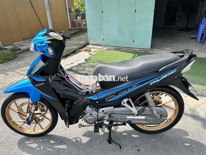 Honda Wave Blade 110 ( góp cần cccd không nợ xấu