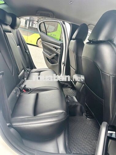 Mazda 3 Deluxe 2025 Trắng 1 vạn