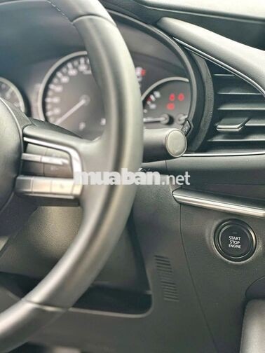 Mazda 3 Deluxe 2025 Trắng 1 vạn