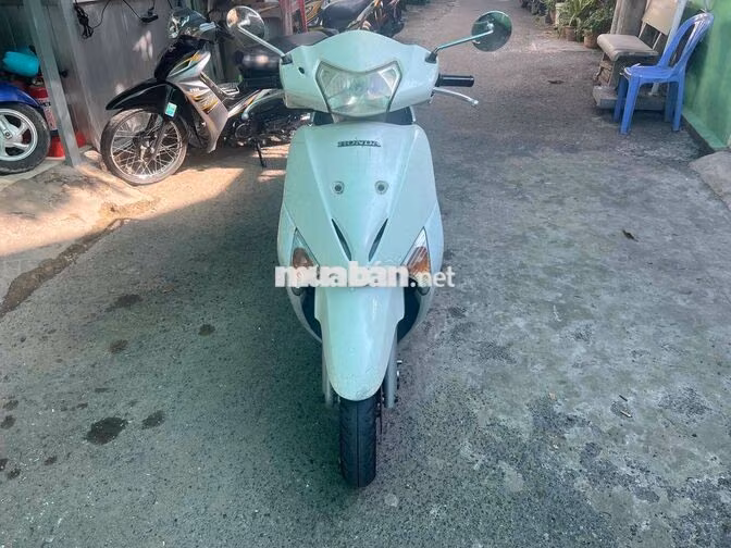 Honda SCR Trắng