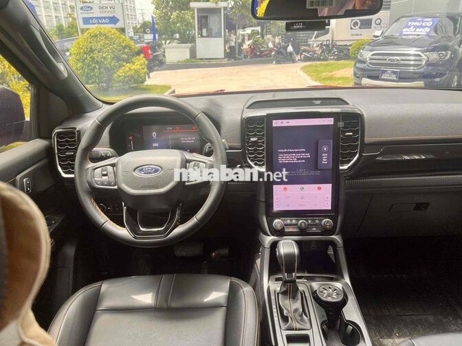 Ford Ranger Wildtrak 2025 Tự động 10 cấp Đỏ Cam
