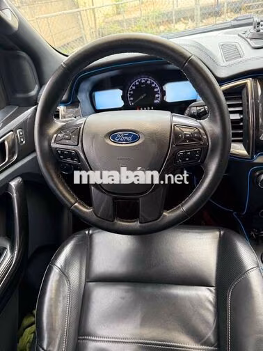 Ford Everest 2018 Tự động 10 cấp Đen Da