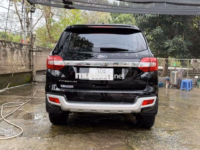 Ford Everest 2018 Tự động 10 cấp Đen Da