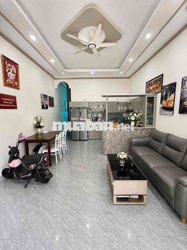 em chính chủ cần bán căn nhà cấp 4 xây kiên cố vị trí đẹp