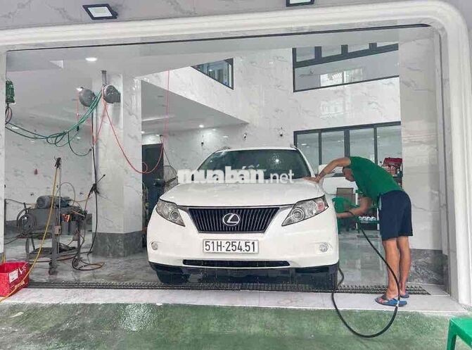 cần tuyển thợ có kinh nghiệm rửa xe sẵn