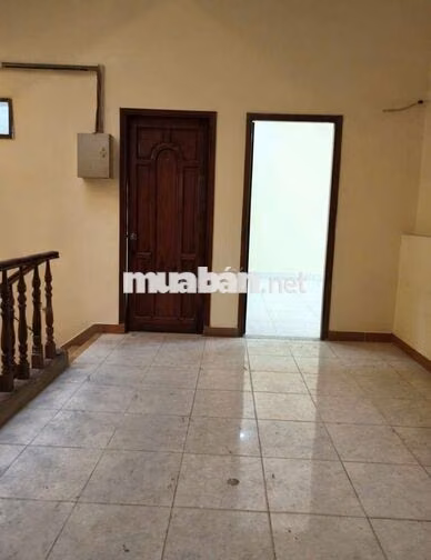 Cho thuê nhà- Mặt tiền gần Hải Thượng Lãn Ông, Q5- 9,2x24m- 4 tấm -8p