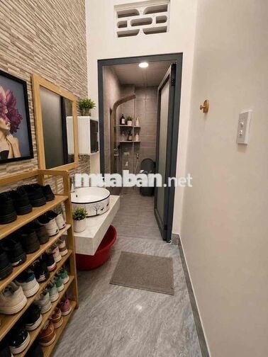 em chính chủ cần bán căn nhà cấp 4 xây kiên cố vị trí đẹp