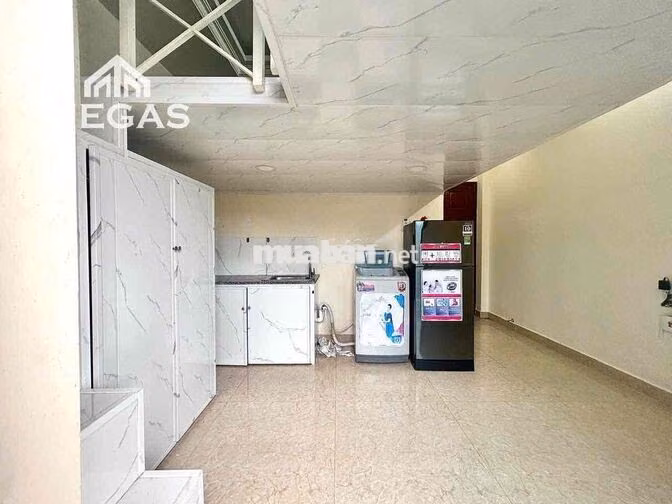 CHO THUÊ DUPLEX ĐỐI DIỆN ĐẠI HỌC LUẬT CS2 - THIẾT KẾ HIỆN ĐẠI - SÁNG