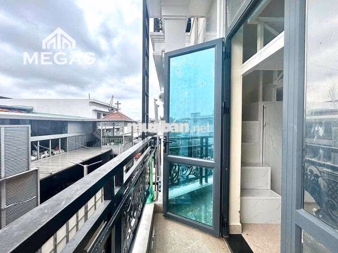 CHO THUÊ DUPLEX ĐỐI DIỆN ĐẠI HỌC LUẬT CS2 - THIẾT KẾ HIỆN ĐẠI - SÁNG