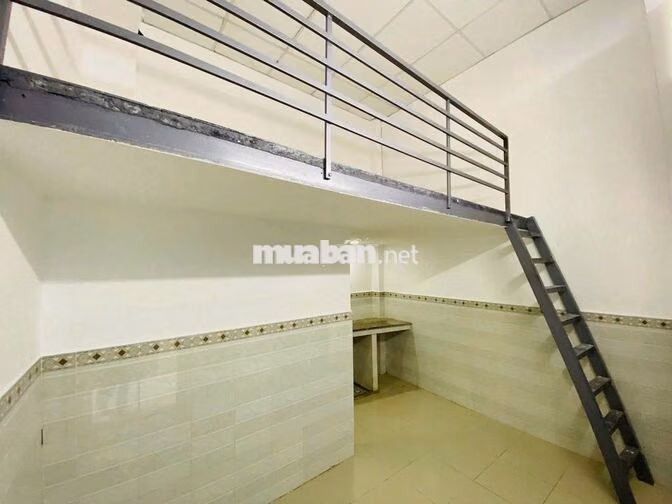 🔰PHÒNG GÁC CAO 2M SẴN MÁY LẠNH NGAY CHỢ THẠCH ĐÀ