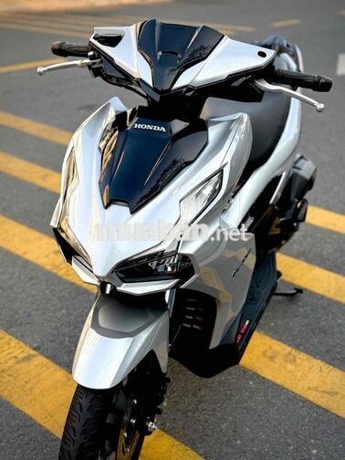 Airblade 125 mẫu 2025 4Val Bạc Porsche 7000km bstp