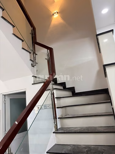 Nhà cho thuê dài hạn DT sàn 218,4 m2