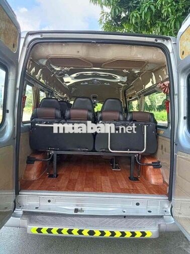 Ford Transit 2018 16 chỗ Bạc