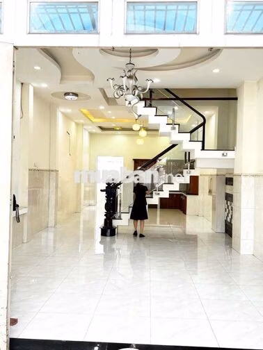 CHO THUÊ NHÀ MT 350M² 5PN 4WC GIÁ RẺ 20TR 