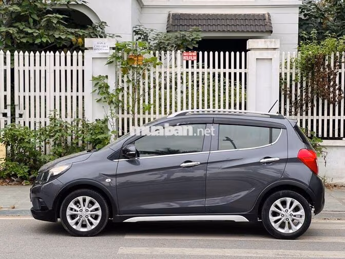 VinFast Fadil Base 2021 đi ít hơn 4vkm, lên đủ đồ