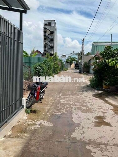 nhà mới 1pn dt 5x11m gần cầu ông đụng hẻm ô tô thông vào ở ngay 