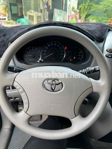 Toyota Sienna LE 2009