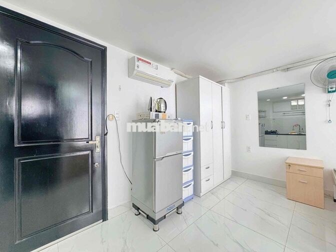 Căn Hộ Studio - 25m2 - Ban Công - Full Nội Thất - Thang Máy-phú nhuận