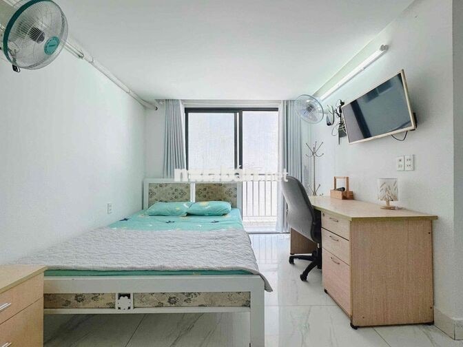 Căn Hộ Studio - 25m2 - Ban Công - Full Nội Thất - Thang Máy-phú nhuận