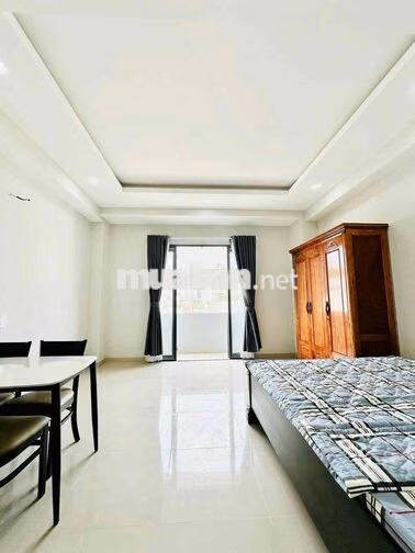 CĂN HỘ BAN CÔNG FULL NT NGAY NGÃ TƯ HÀNG XANH
