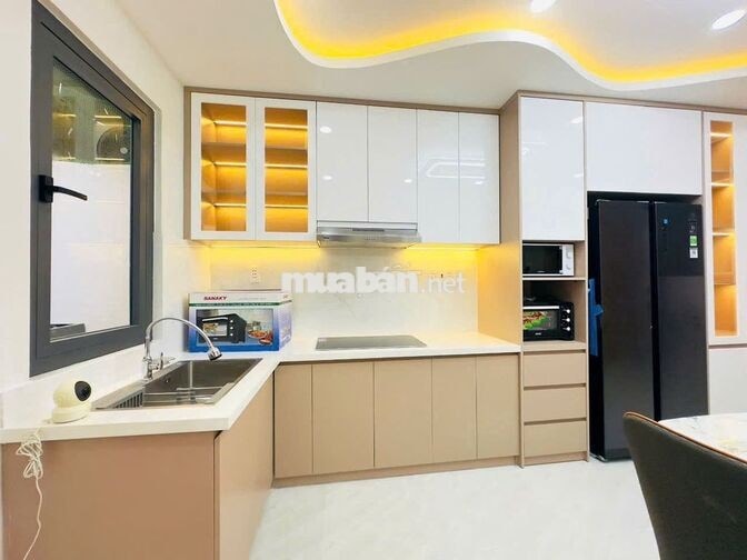 Cho thuê nhà mặt tiền Phan Đăng Lưu, 3 tầng, Full nội thất