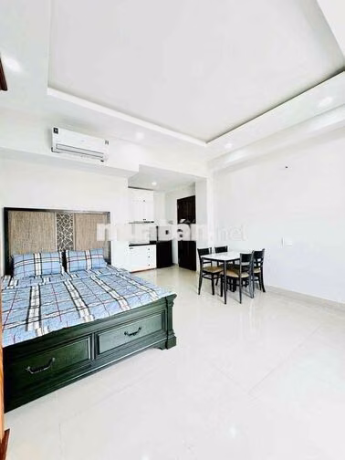 CĂN HỘ BAN CÔNG FULL NT NGAY NGÃ TƯ HÀNG XANH