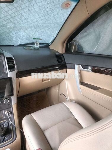 Chevrolet Captiva 7 chỗ số sàn Vàng cát