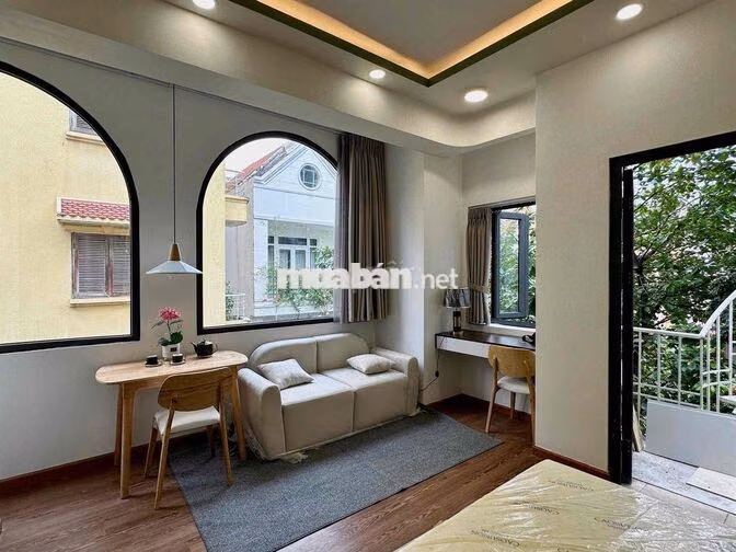 ĐI BỘ QUA UEH - ĐẠI HỌC KINH TẾ 200m - NGUYỄN TRI PHƯƠNG